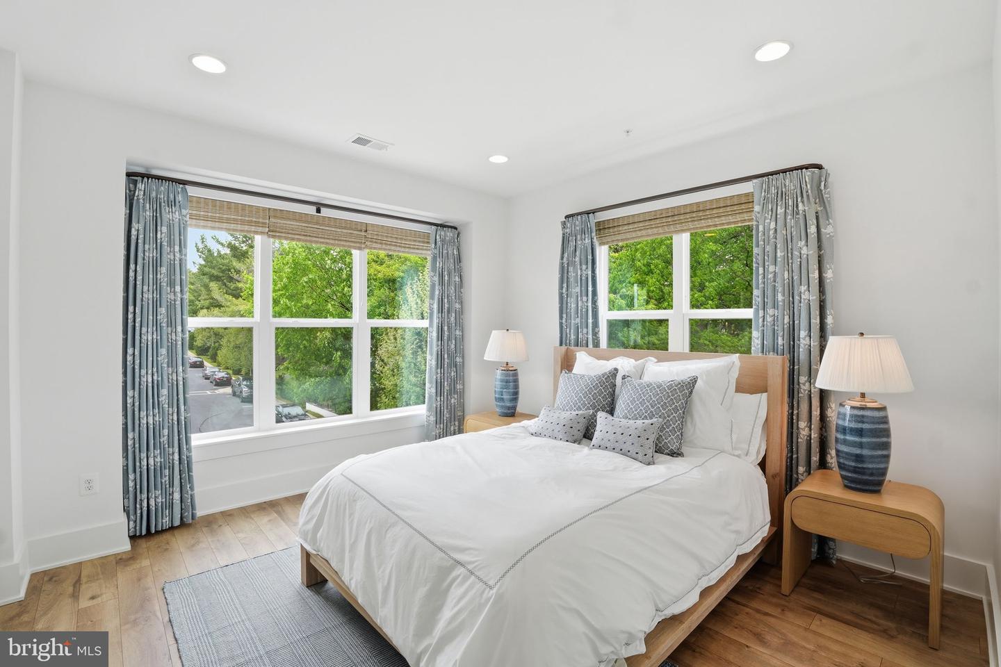 Potomac, Maryland, 20854, United States, 3 Bedrooms Bedrooms, ,5 BathroomsBathrooms,Residential,Active,2044555