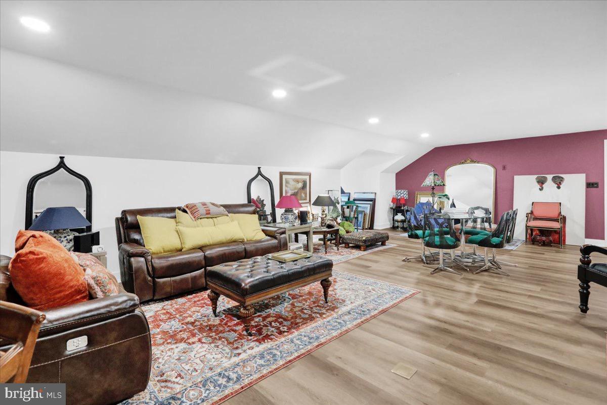 Lancaster, Pennsylvania, 17603, United States, 4 Bedrooms Bedrooms, ,3 BathroomsBathrooms,Residential,Active,1936456