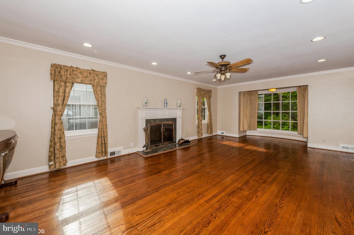 Pikesville, Maryland, 21208, United States, ,6 BathroomsBathrooms,Residential,Pending,1702885