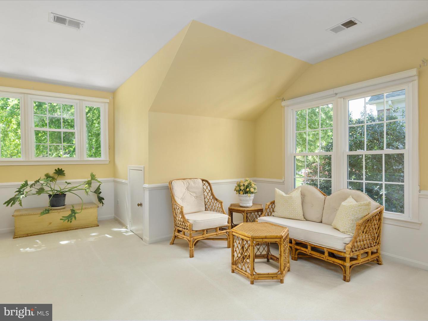 Fairfax Station, Virginia, 22039, United States, 4 Bedrooms Bedrooms, ,4 BathroomsBathrooms,Residential,Active,1905039