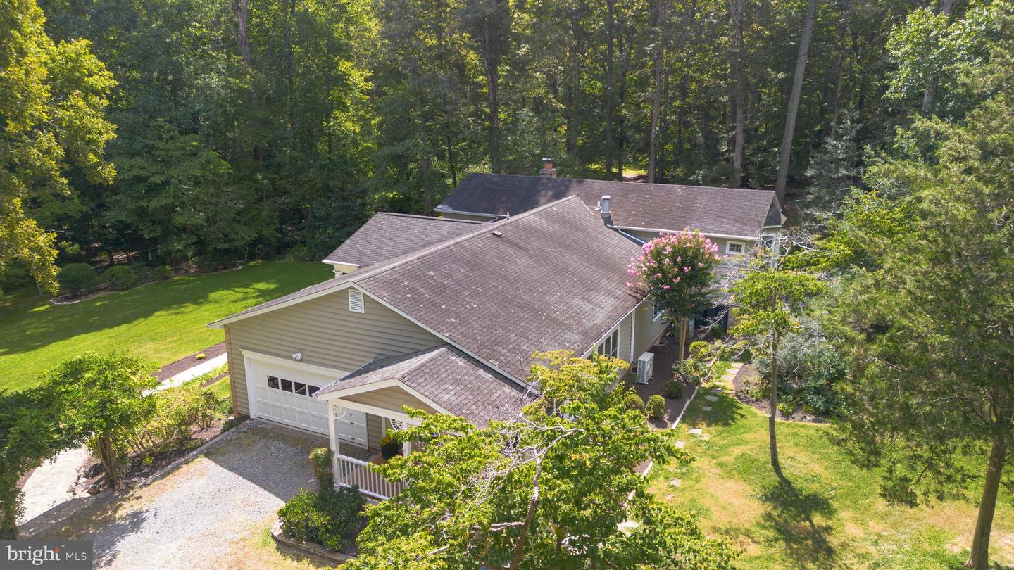 Fairfax Station, Virginia, 22039, United States, 4 Bedrooms Bedrooms, ,3 BathroomsBathrooms,Residential,Active,1936424