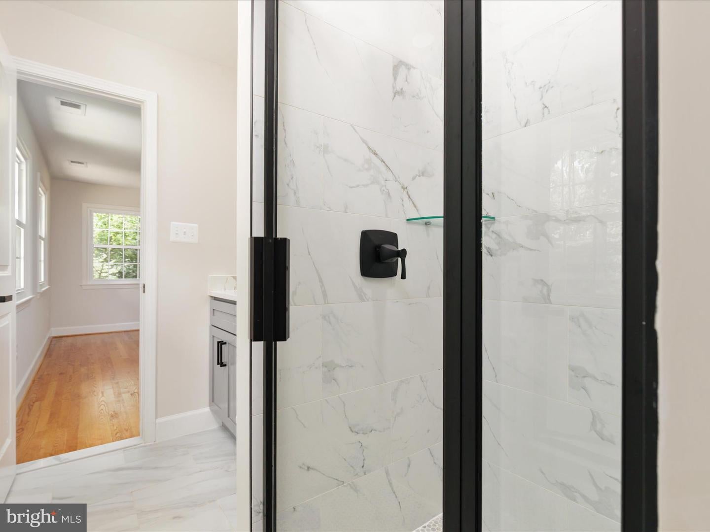 Clifton, Virginia, 20124, United States, 5 Bedrooms Bedrooms, ,5 BathroomsBathrooms,Residential,Active,1998598