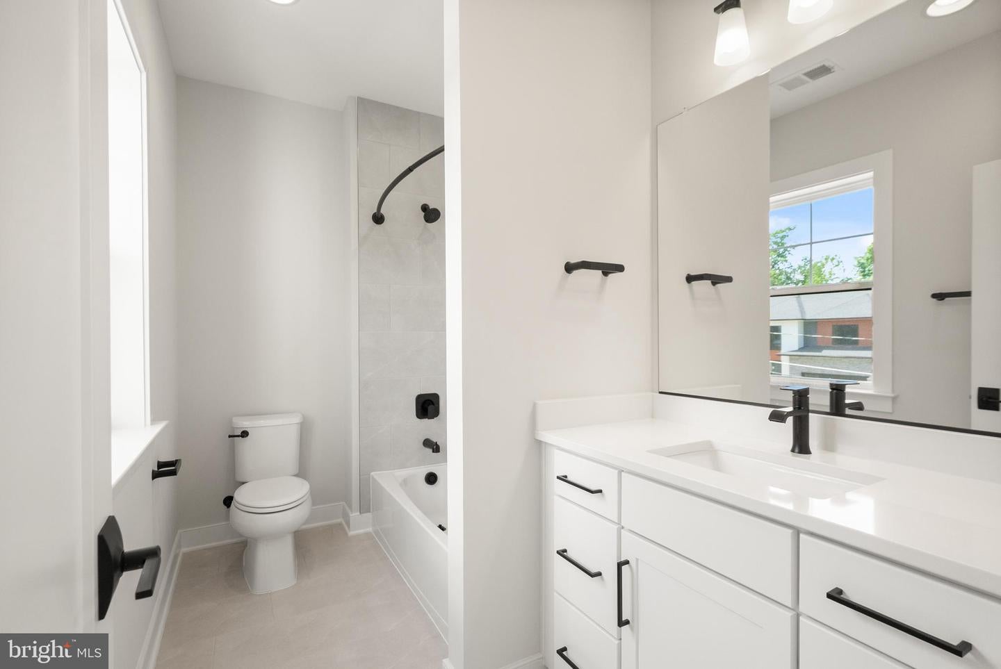 Falls Church, Virginia, 22046, United States, 7 Bedrooms Bedrooms, ,7 BathroomsBathrooms,Residential,Active,1798016