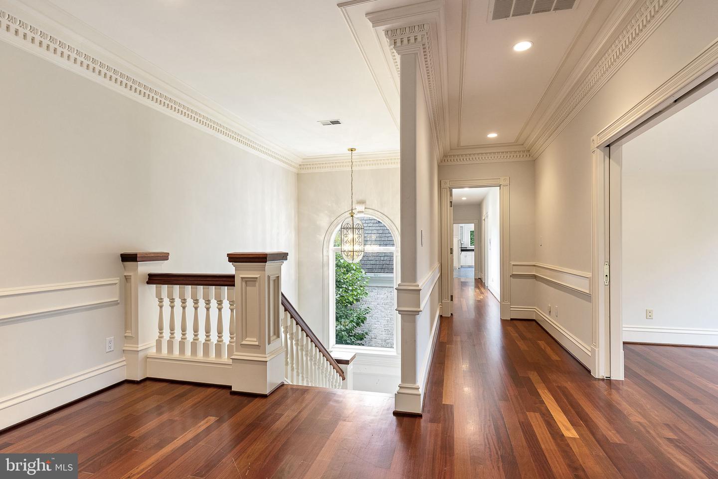 Lorton, Virginia, 22079, United States, 6 Bedrooms Bedrooms, ,8 BathroomsBathrooms,Residential,Active,1933878