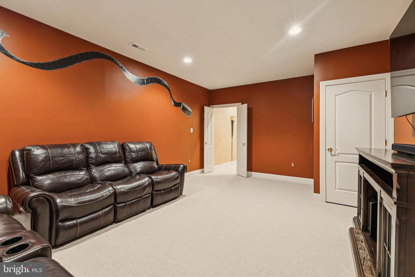 Gainesville, Virginia, 20155, United States, 5 Bedrooms Bedrooms, ,5 BathroomsBathrooms,Residential,Active,1929794