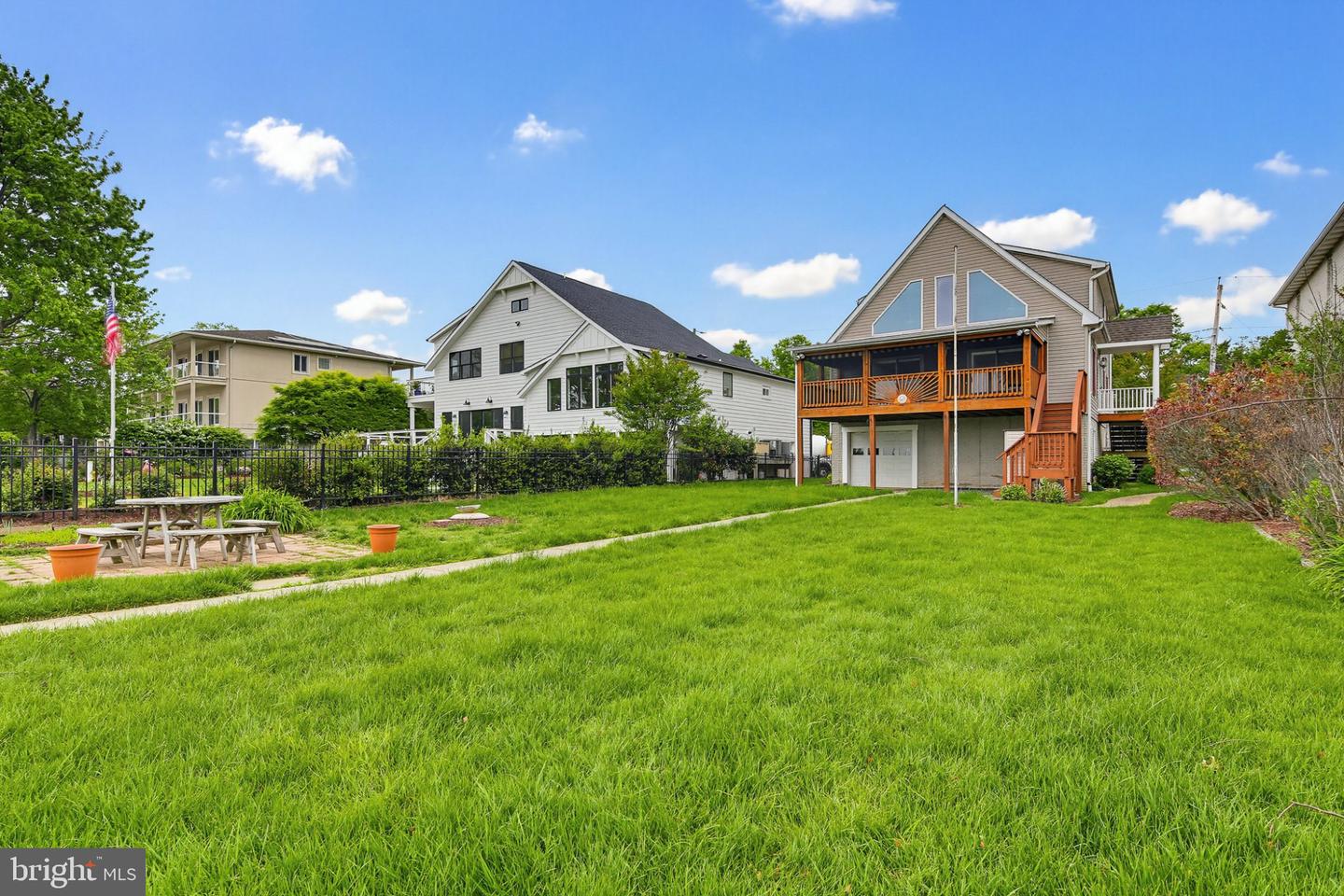 Edgewater, Maryland, 21037, United States, 3 Bedrooms Bedrooms, ,3 BathroomsBathrooms,Residential,Active,2028218