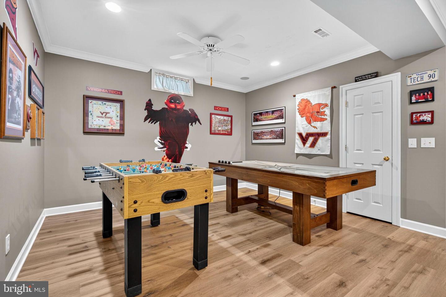 Aldie, Virginia, 20105, United States, 5 Bedrooms Bedrooms, ,5 BathroomsBathrooms,Residential,Active,2010541