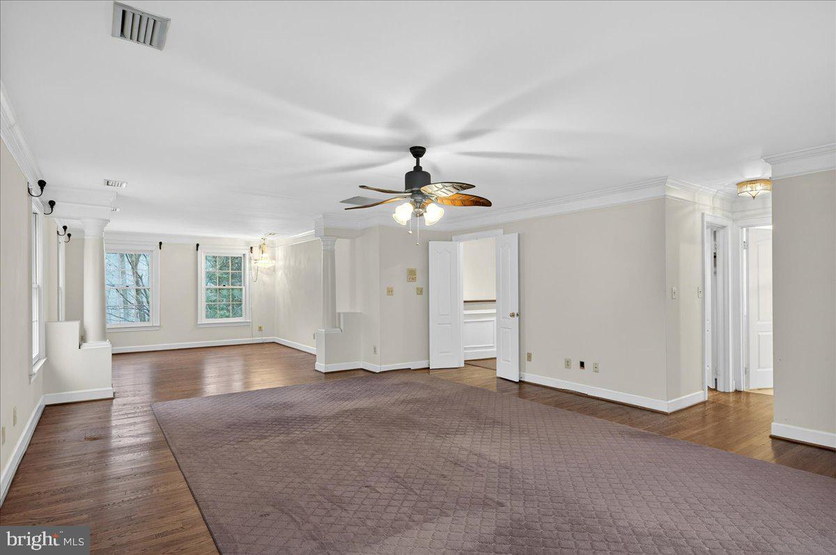 Clifton, Virginia, 20124, United States, 5 Bedrooms Bedrooms, ,6 BathroomsBathrooms,Residential,Active,2025639
