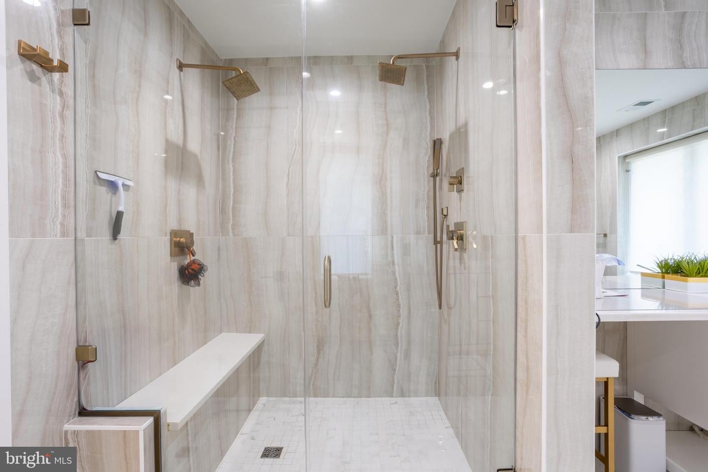 Pikesville, Maryland, 21208, United States, 6 Bedrooms Bedrooms, ,5 BathroomsBathrooms,Residential,Active,2010580