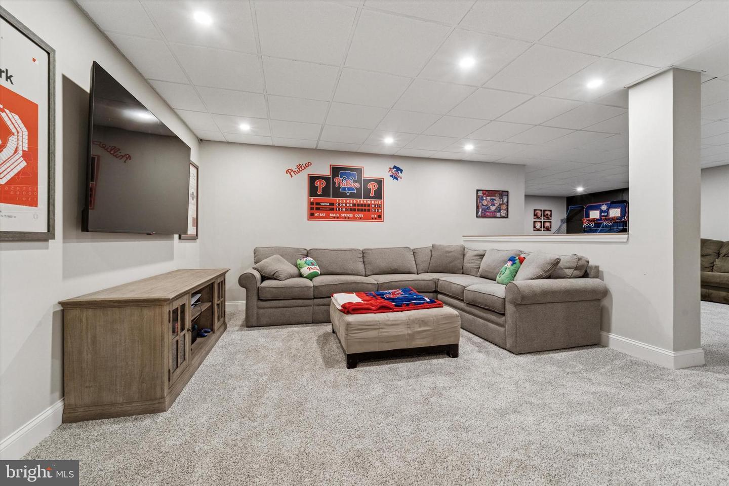 Broomall, Pennsylvania, 19008, United States, 4 Bedrooms Bedrooms, ,3 BathroomsBathrooms,Residential,Active,1934780