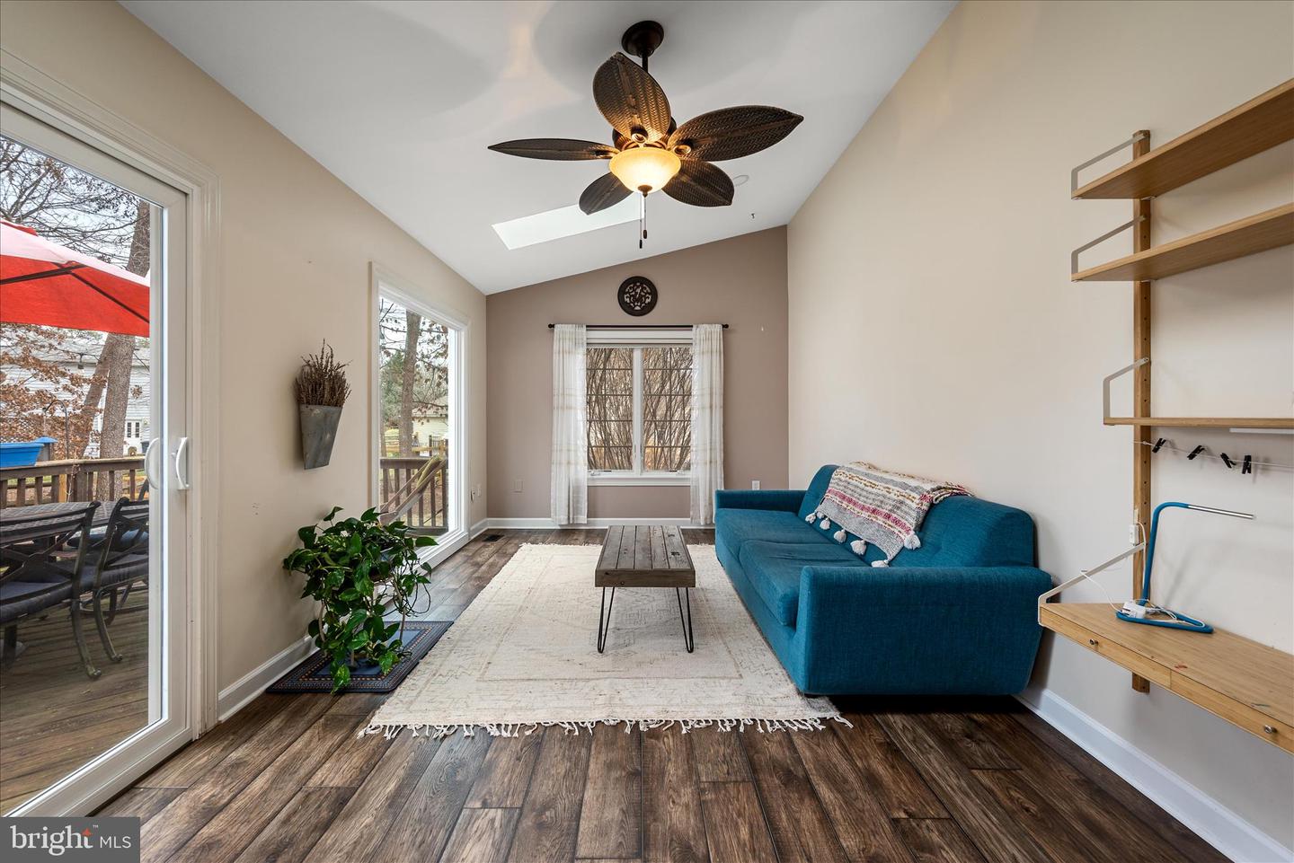 Centreville, Virginia, 20120, United States, 4 Bedrooms Bedrooms, ,3 BathroomsBathrooms,Residential,Active,2015484