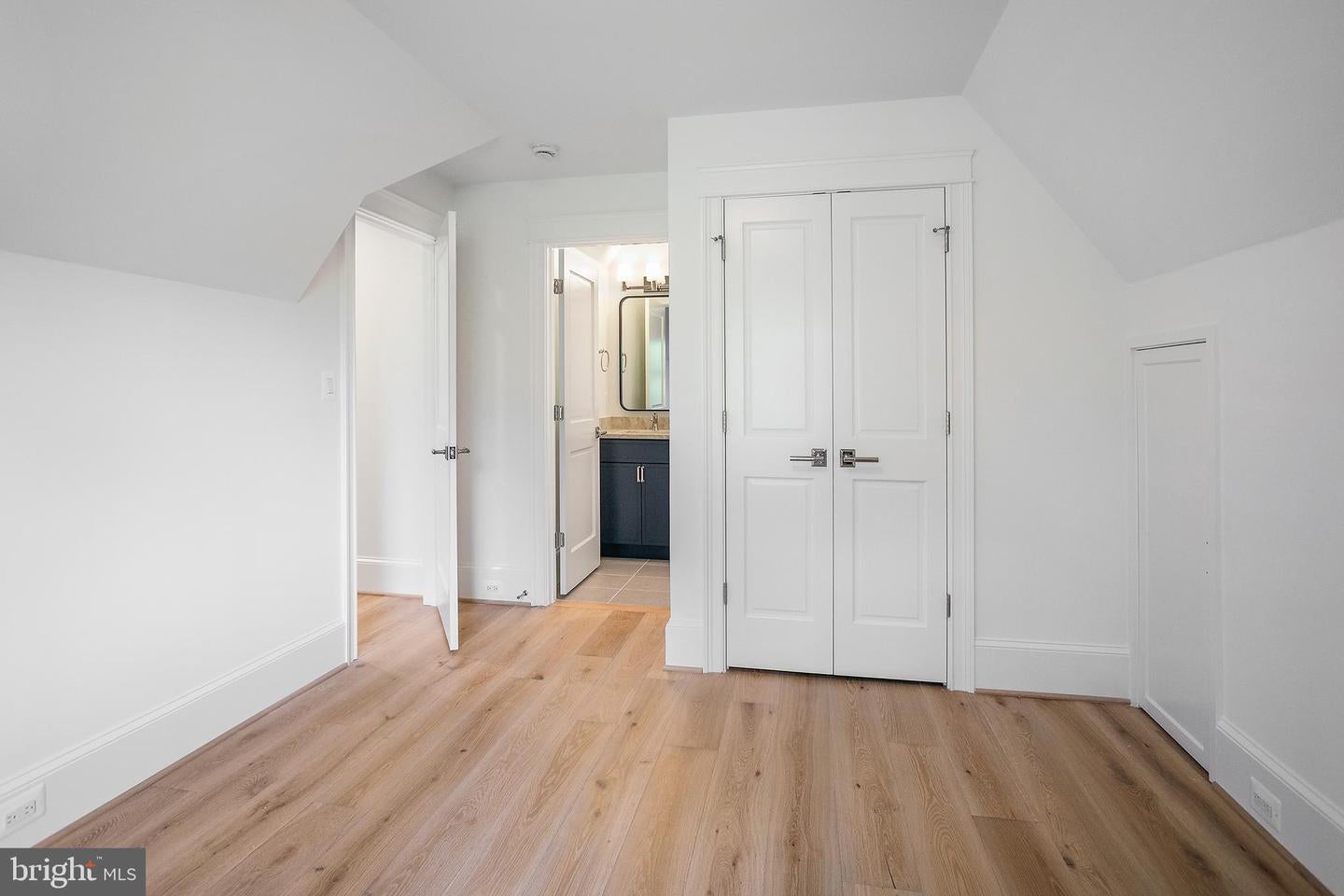 Arlington, Virginia, 22201, United States, 7 Bedrooms Bedrooms, ,8 BathroomsBathrooms,Residential,Active,1944105