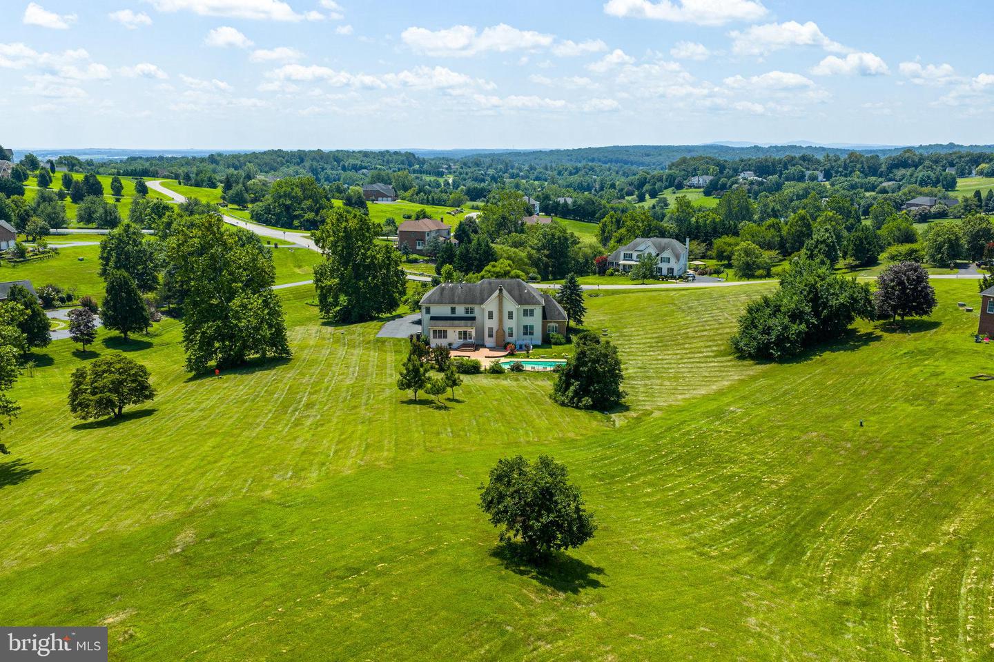 Leesburg, Virginia, 20175, United States, 4 Bedrooms Bedrooms, ,5 BathroomsBathrooms,Residential,Active,1894598