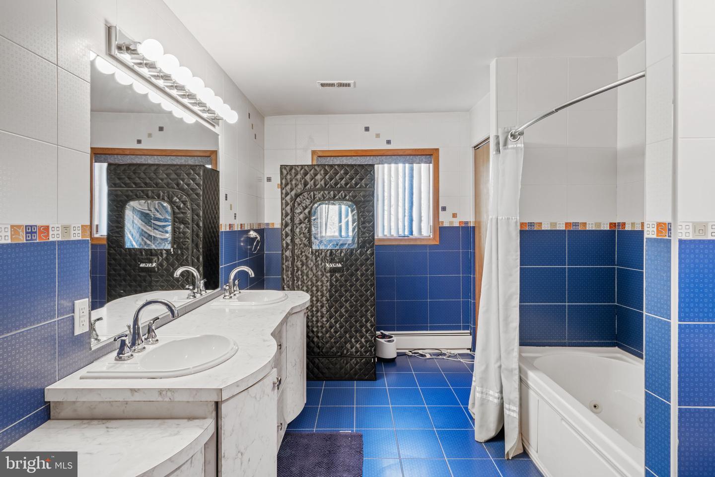 Huntingdon Valley, Pennsylvania, 19006, United States, 5 Bedrooms Bedrooms, ,3 BathroomsBathrooms,Residential,Active,2007964