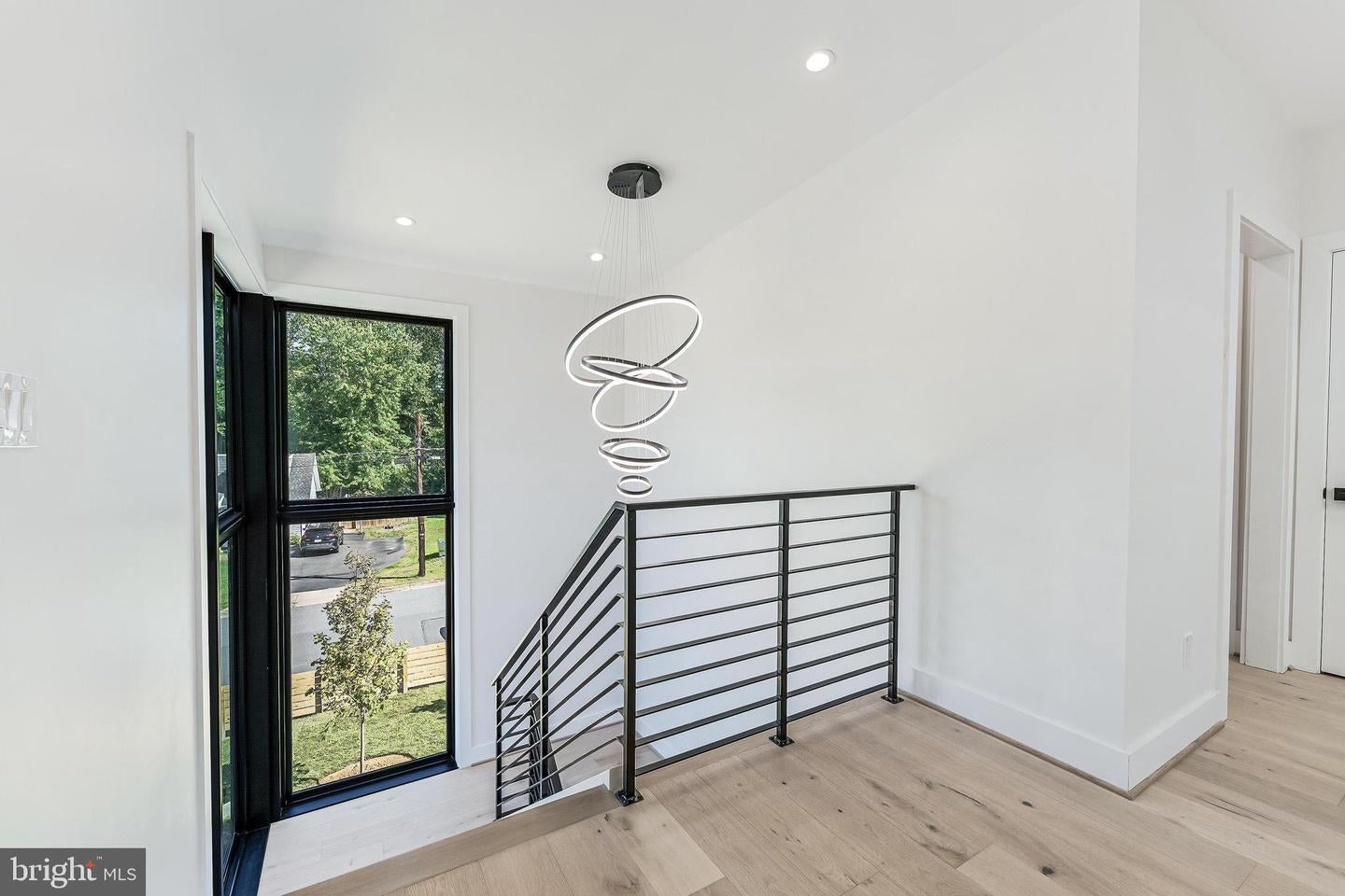 Falls Church, Virginia, 22042, United States, 5 Bedrooms Bedrooms, ,5 BathroomsBathrooms,Residential,Active,1945048