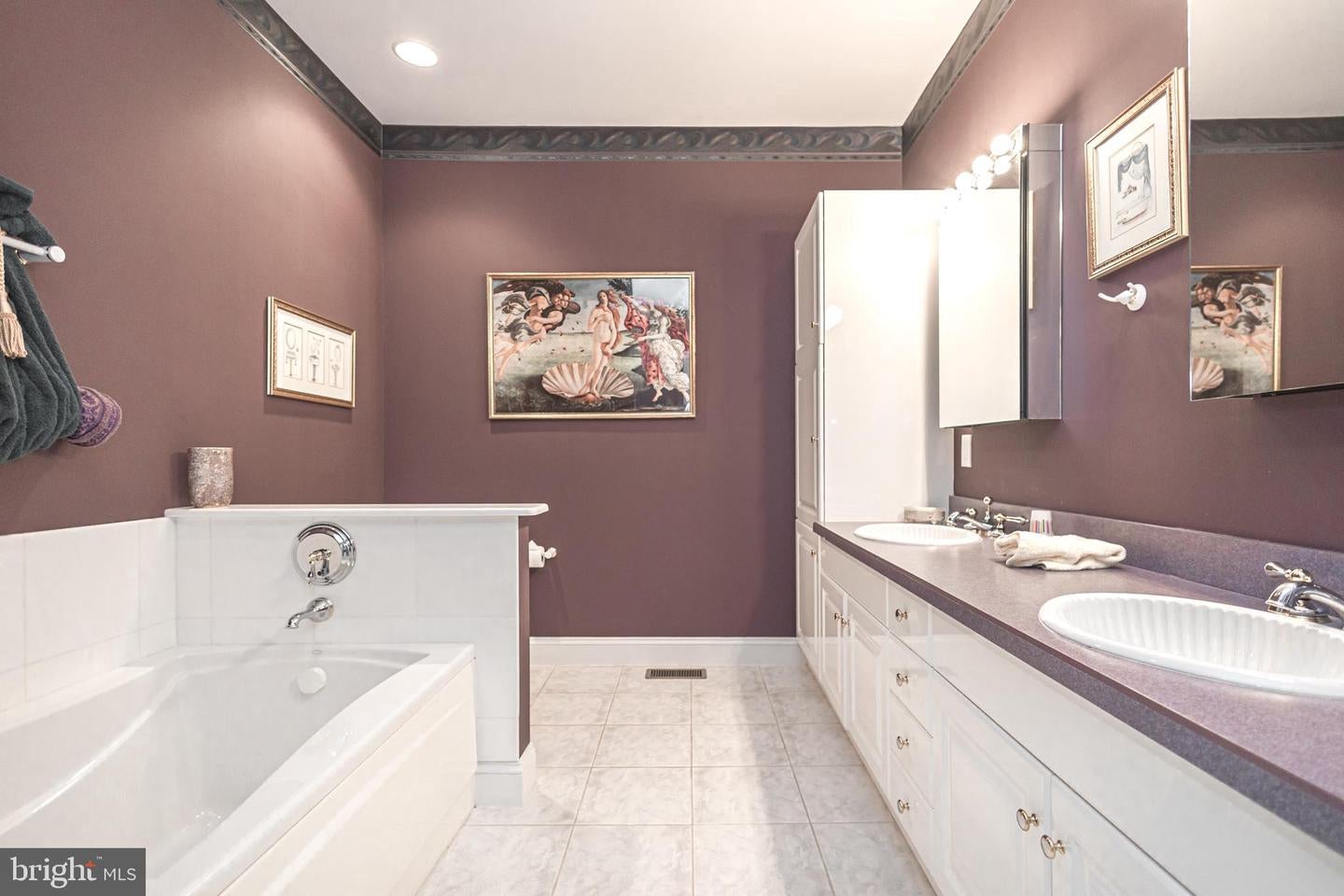 Moorestown, New Jersey, 08057, United States, 5 Bedrooms Bedrooms, ,7 BathroomsBathrooms,Residential,Active,1889333