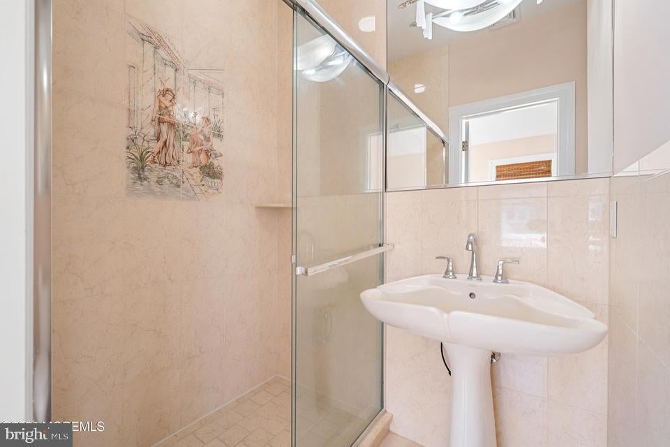 Bayville, New Jersey, 08721, United States, 5 Bedrooms Bedrooms, ,6 BathroomsBathrooms,Residential,Active,2035591