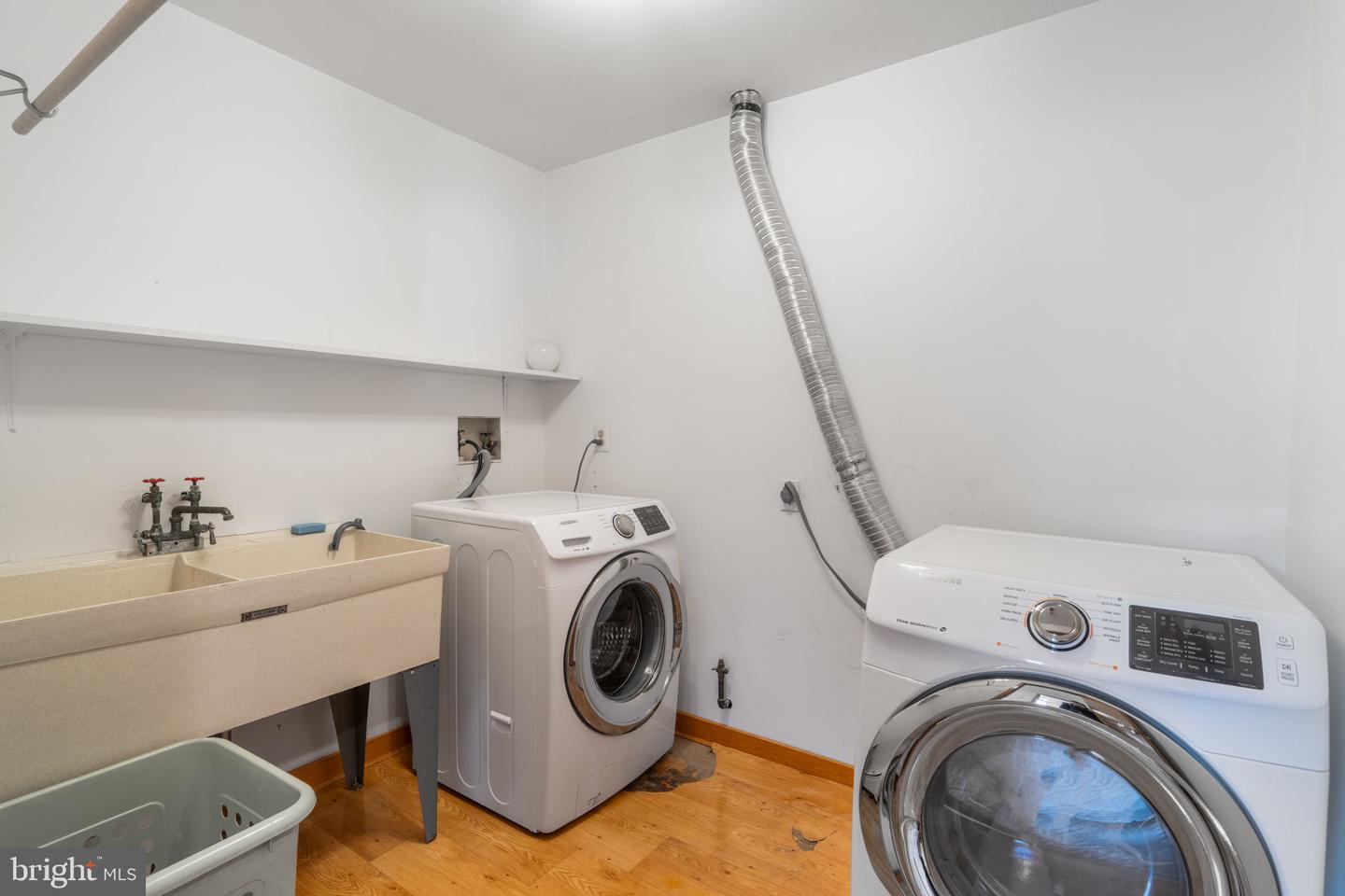 Huntingdon Valley, Pennsylvania, 19006, United States, 5 Bedrooms Bedrooms, ,3 BathroomsBathrooms,Residential,Active,2007964