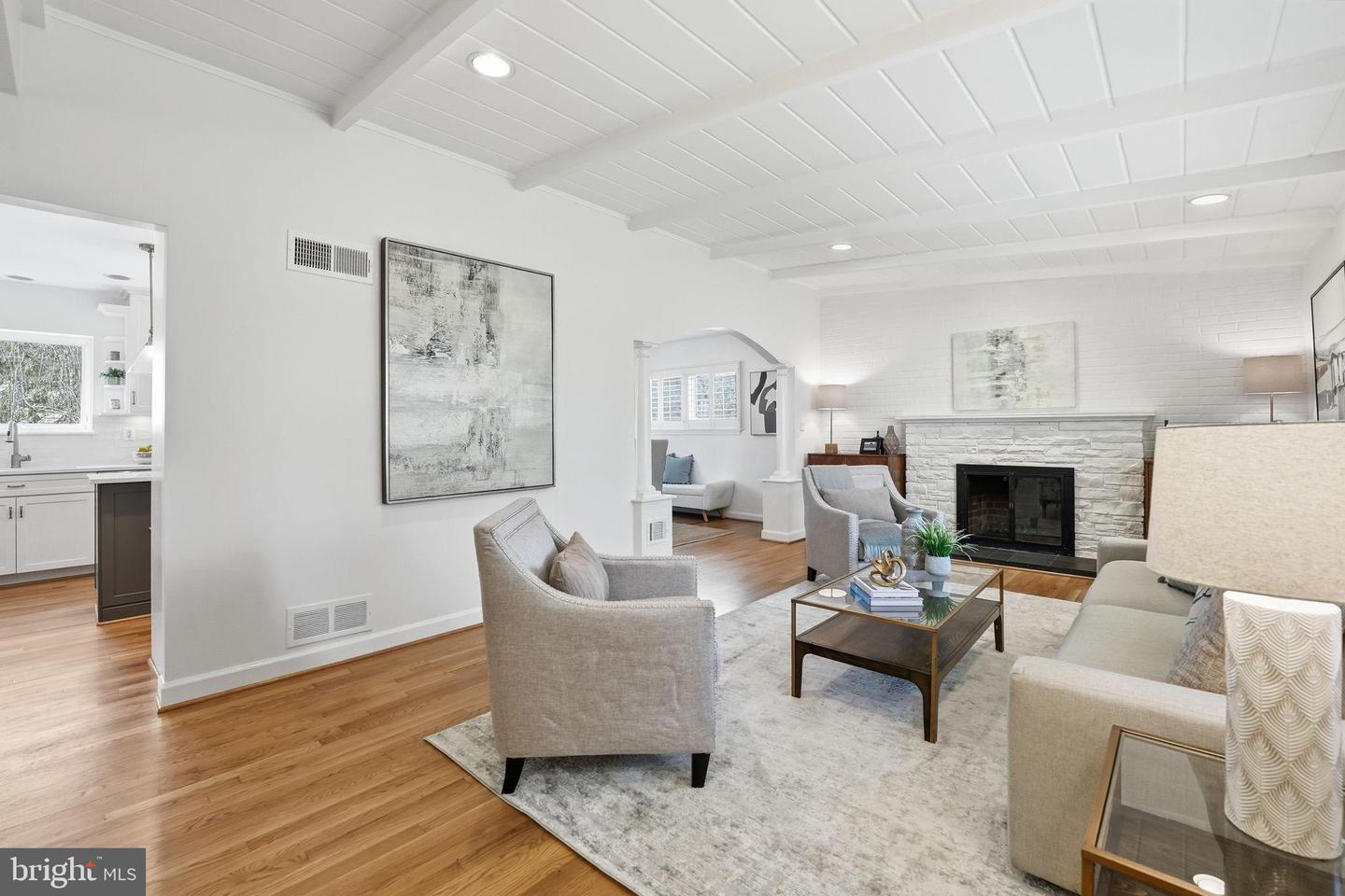 Arlington, Virginia, 22207, United States, 4 Bedrooms Bedrooms, ,3 BathroomsBathrooms,Residential,Pending,2010199