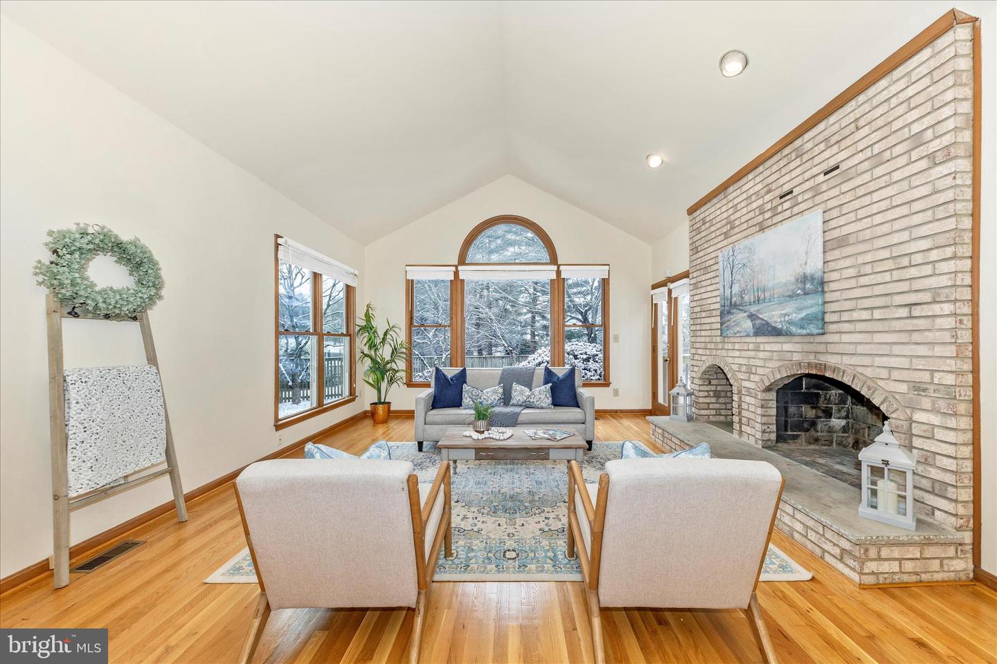 Potomac, Maryland, 20854, United States, 4 Bedrooms Bedrooms, ,5 BathroomsBathrooms,Residential,Active,2002617