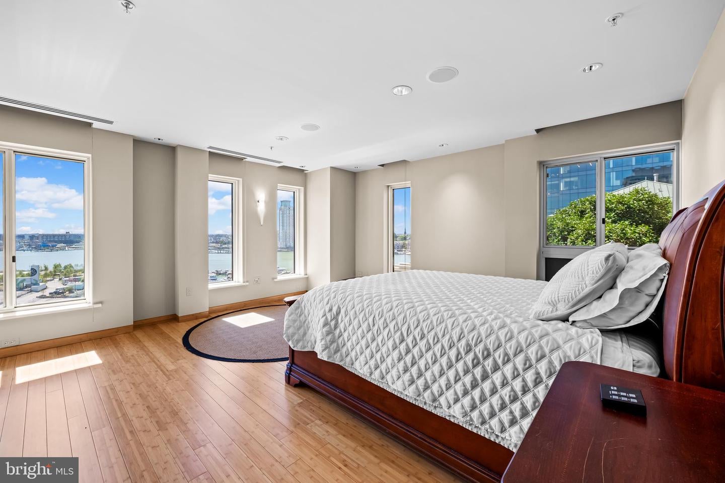 Baltimore, Maryland, 21202, United States, 3 Bedrooms Bedrooms, ,4 BathroomsBathrooms,Residential,Active,1963429