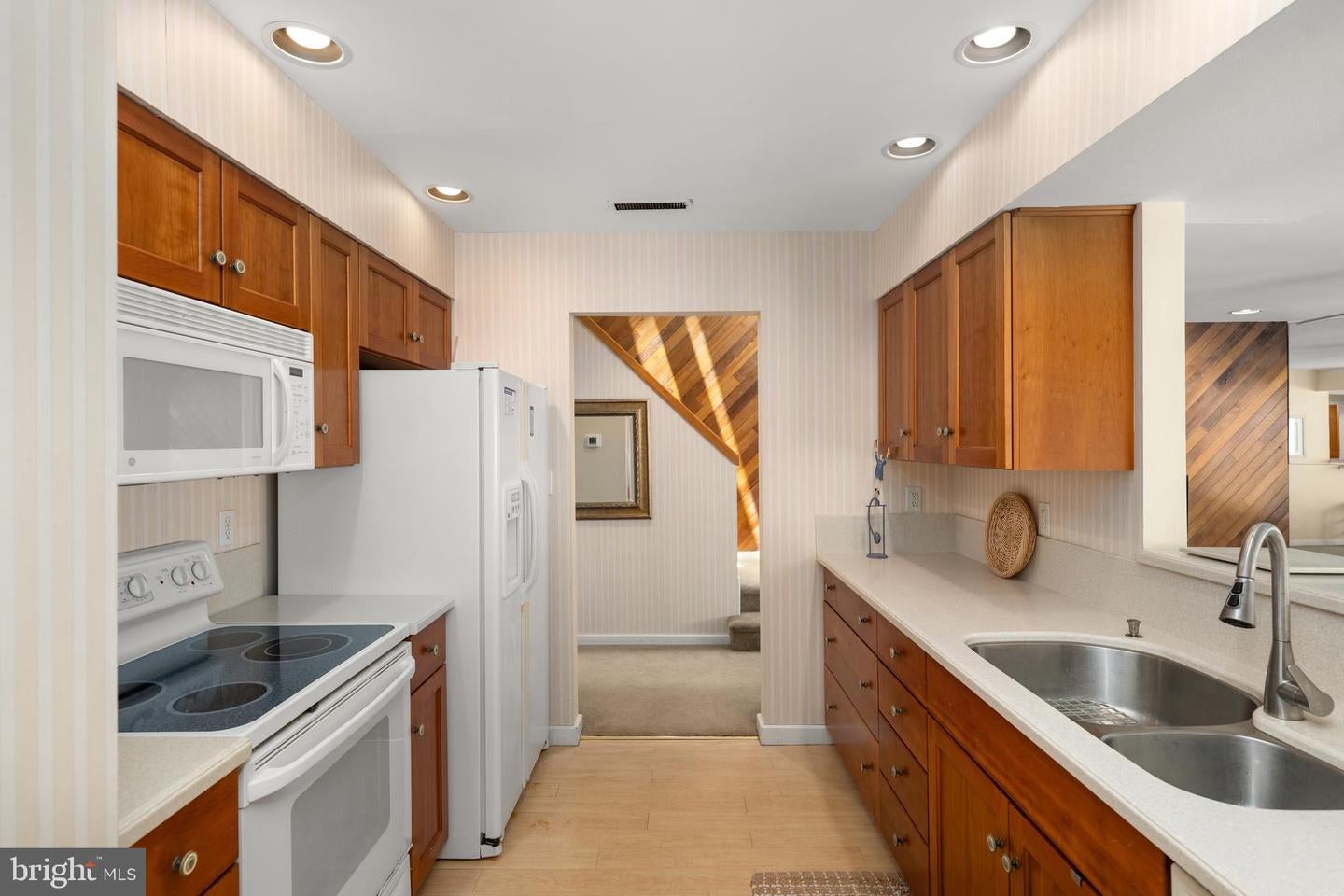 Dewey Beach, Delaware, 19971, United States, 4 Bedrooms Bedrooms, ,4 BathroomsBathrooms,Residential,Active,1941142