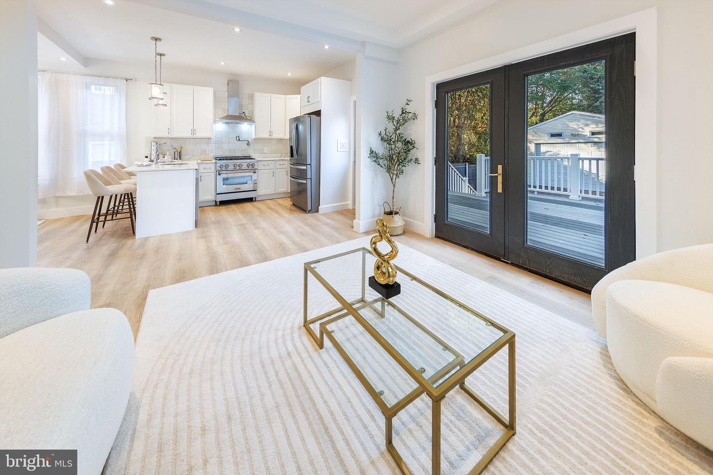 Washington, District Of Columbia, 20018, United States, 6 Bedrooms Bedrooms, ,5 BathroomsBathrooms,Residential,Active,1964489