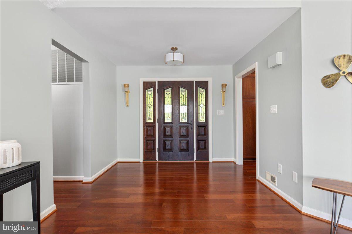 Stafford, Virginia, 22554, United States, 5 Bedrooms Bedrooms, ,3 BathroomsBathrooms,Residential,Active,2045399