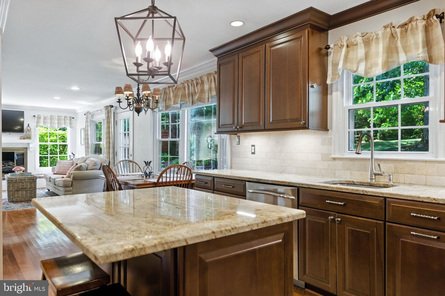 Annandale, Virginia, 22003, United States, 4 Bedrooms Bedrooms, ,4 BathroomsBathrooms,Residential,Active,1900183