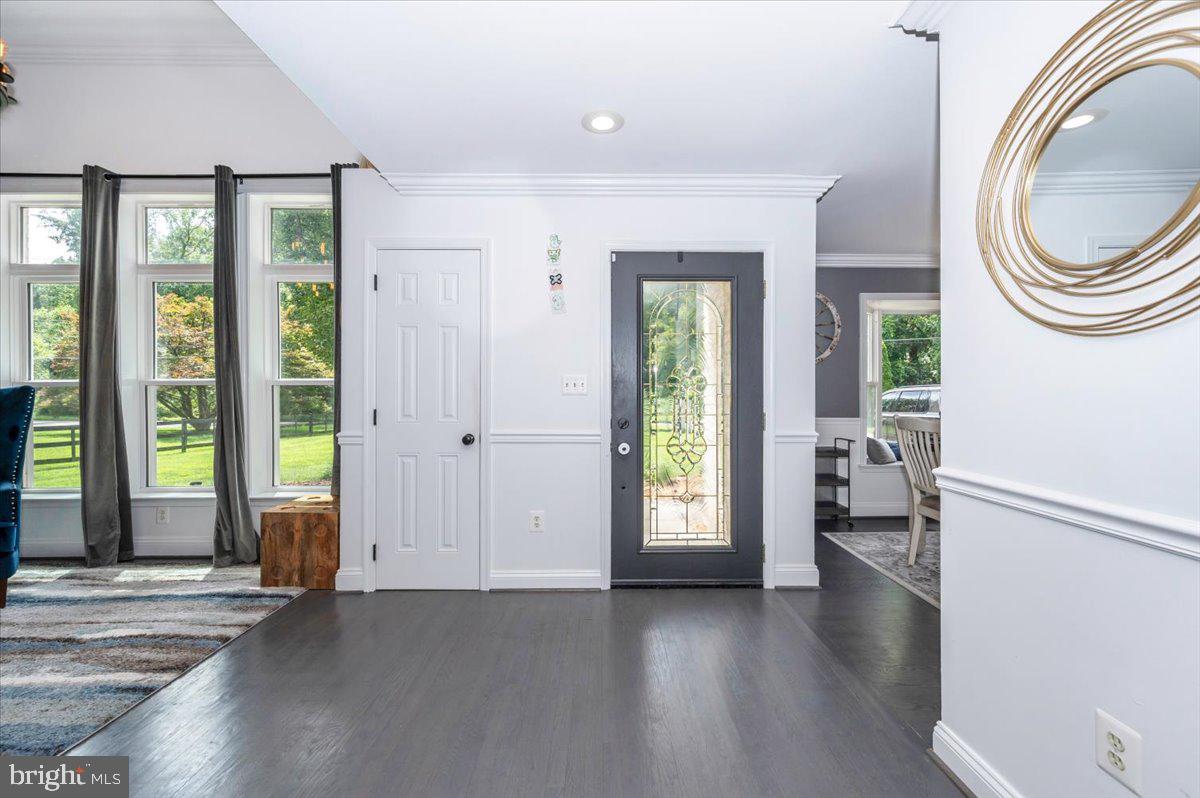 Fairfax, Virginia, 22030, United States, 5 Bedrooms Bedrooms, ,4 BathroomsBathrooms,Residential,Active,1892608