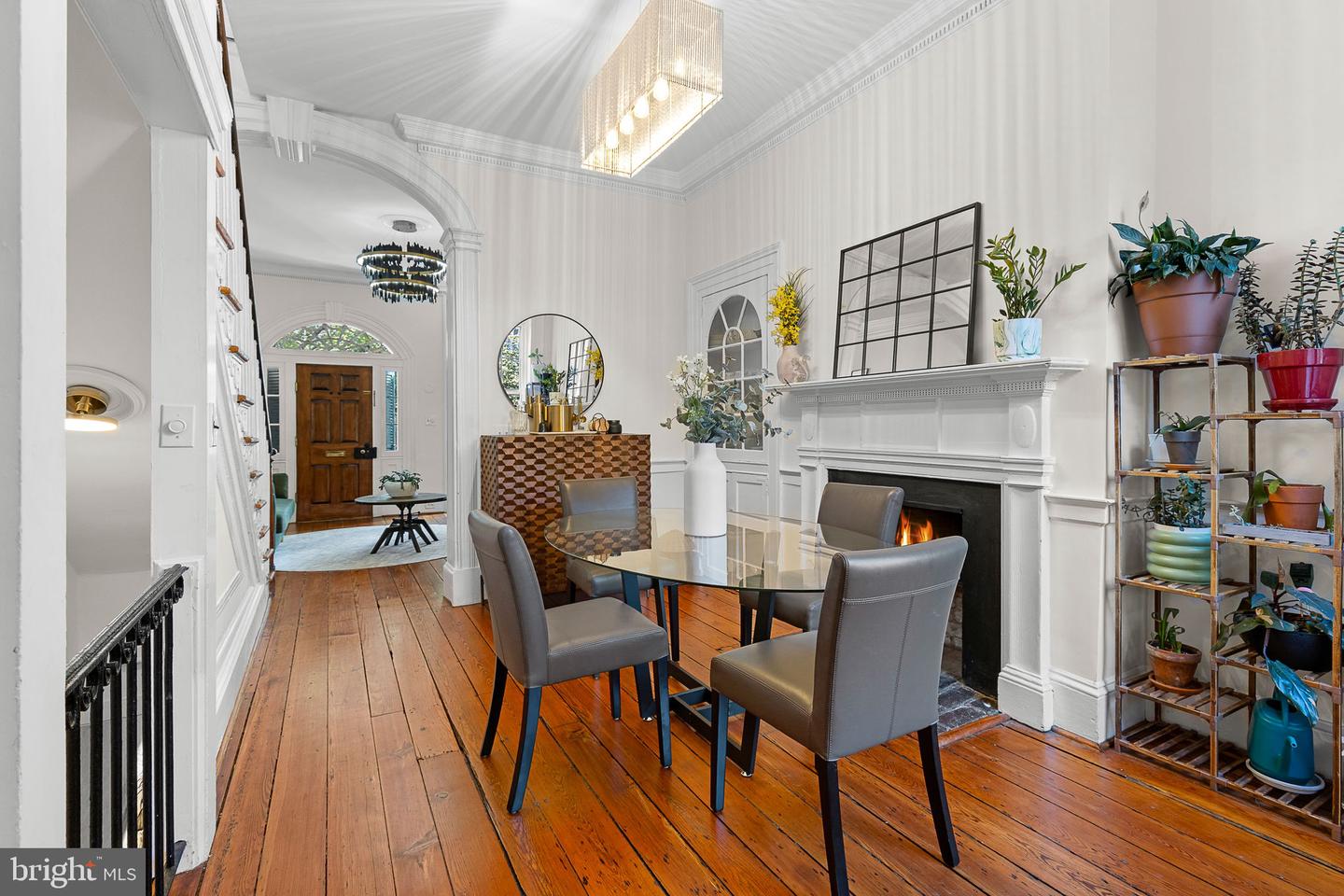 Alexandria, Virginia, 22314, United States, 3 Bedrooms Bedrooms, ,3 BathroomsBathrooms,Residential,Active,1927676