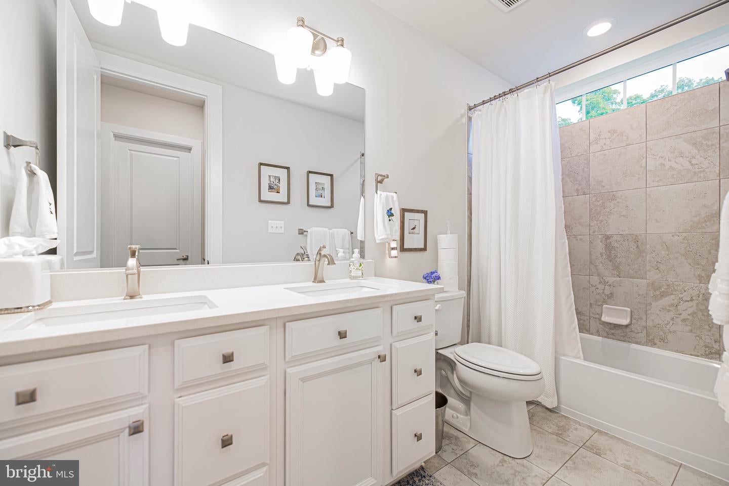 Rehoboth Beach, Delaware, 19971, United States, 4 Bedrooms Bedrooms, ,3 BathroomsBathrooms,Residential,Active,1922656