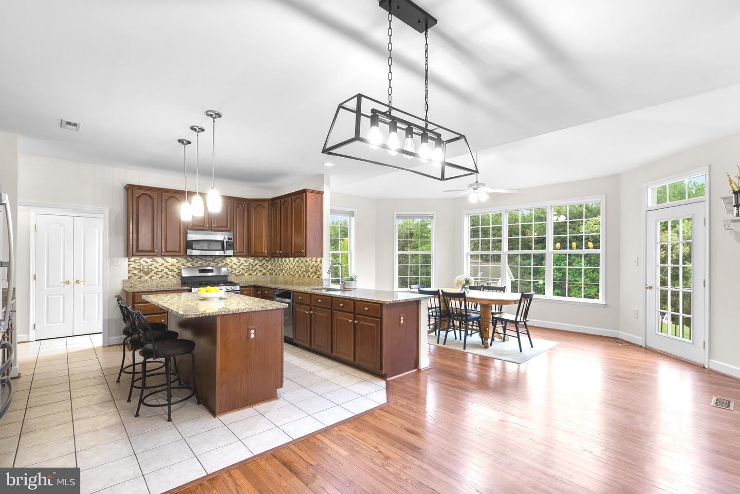 Boyds, Maryland, 20841, United States, 5 Bedrooms Bedrooms, ,5 BathroomsBathrooms,Residential,Active,2044597
