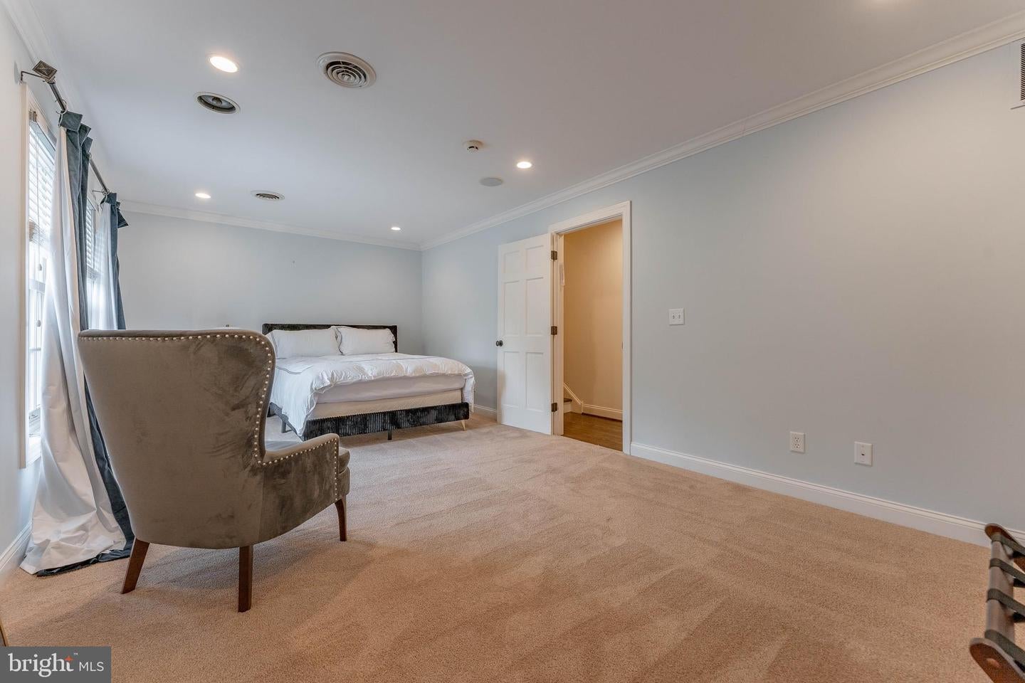 Wilmington, Delaware, 19807, United States, 6 Bedrooms Bedrooms, ,10 BathroomsBathrooms,Residential,Active,1839436