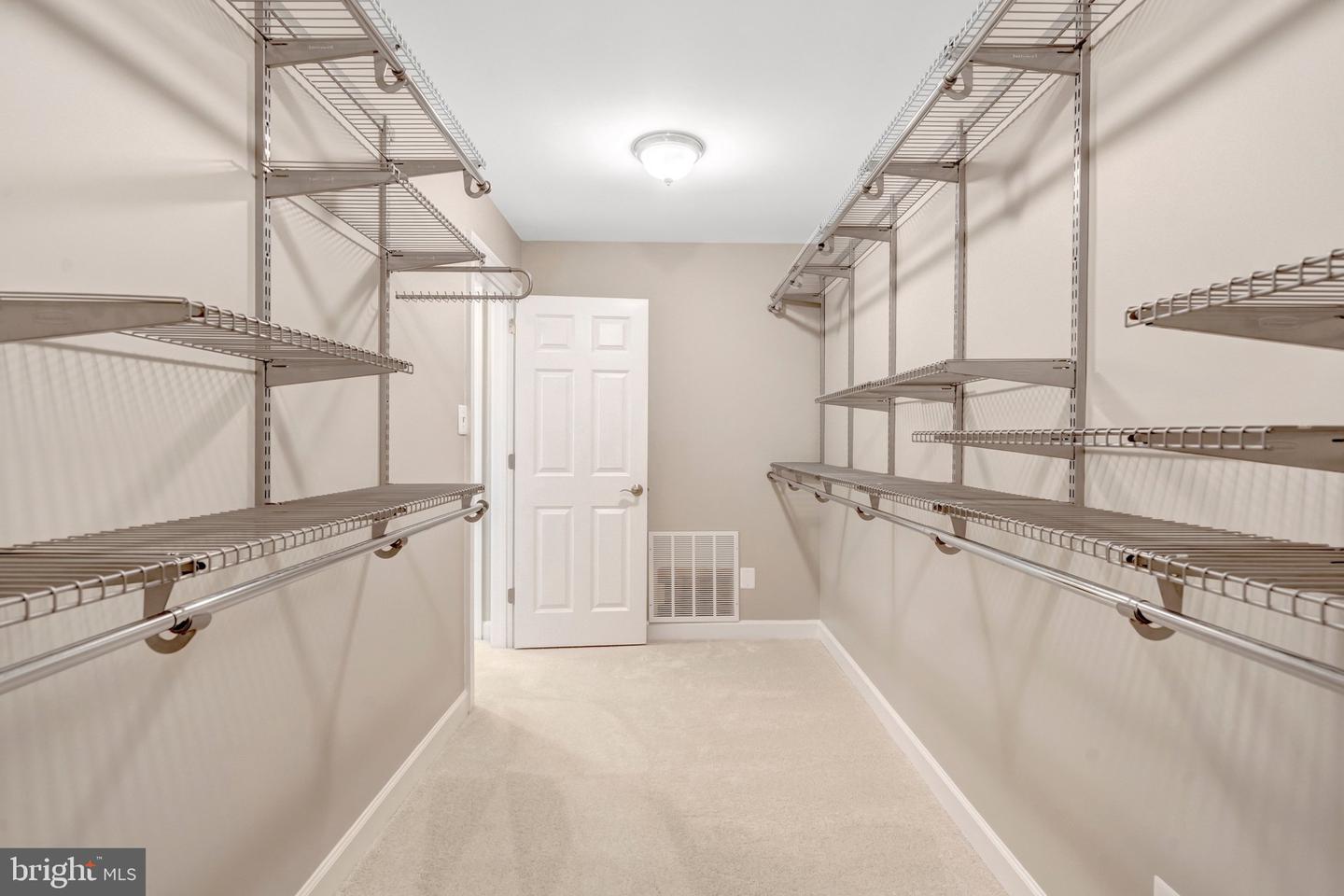 Fairfax, Virginia, 22030, United States, 4 Bedrooms Bedrooms, ,3 BathroomsBathrooms,Residential,Active,2045005