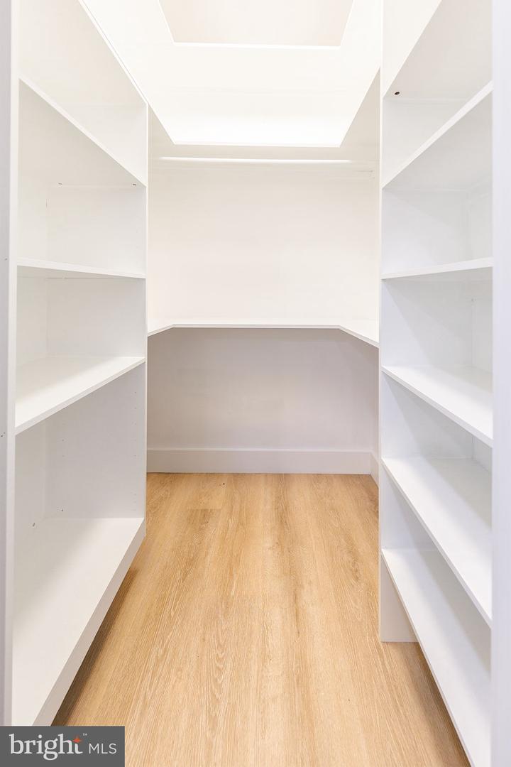 Washington, District Of Columbia, 20018, United States, 6 Bedrooms Bedrooms, ,5 BathroomsBathrooms,Residential,Active,1964489