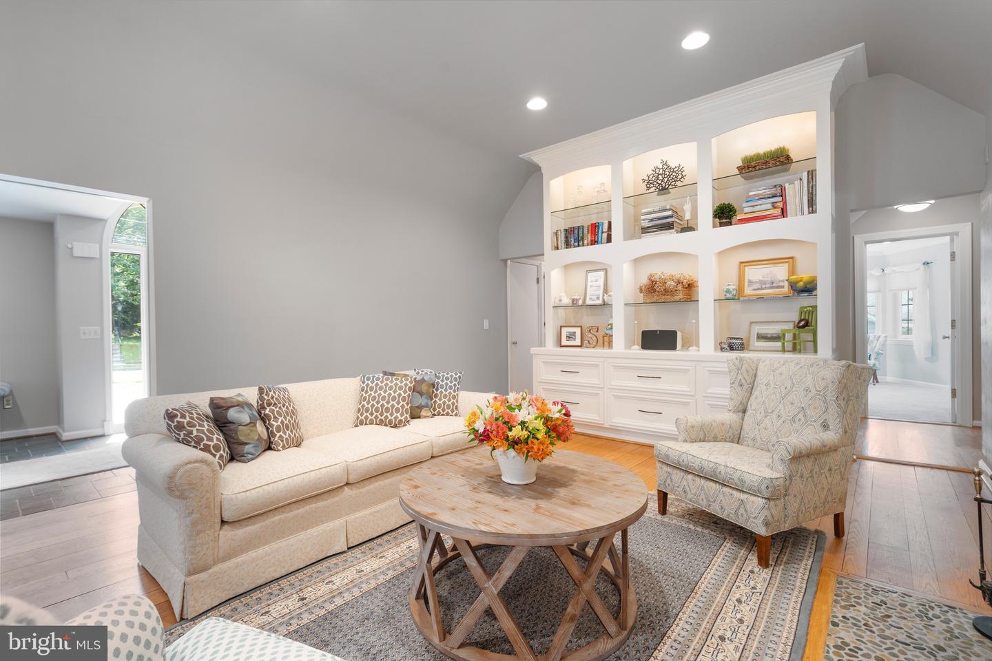 Arlington, Virginia, 22207, United States, 5 Bedrooms Bedrooms, ,4 BathroomsBathrooms,Residential,Active,1943764