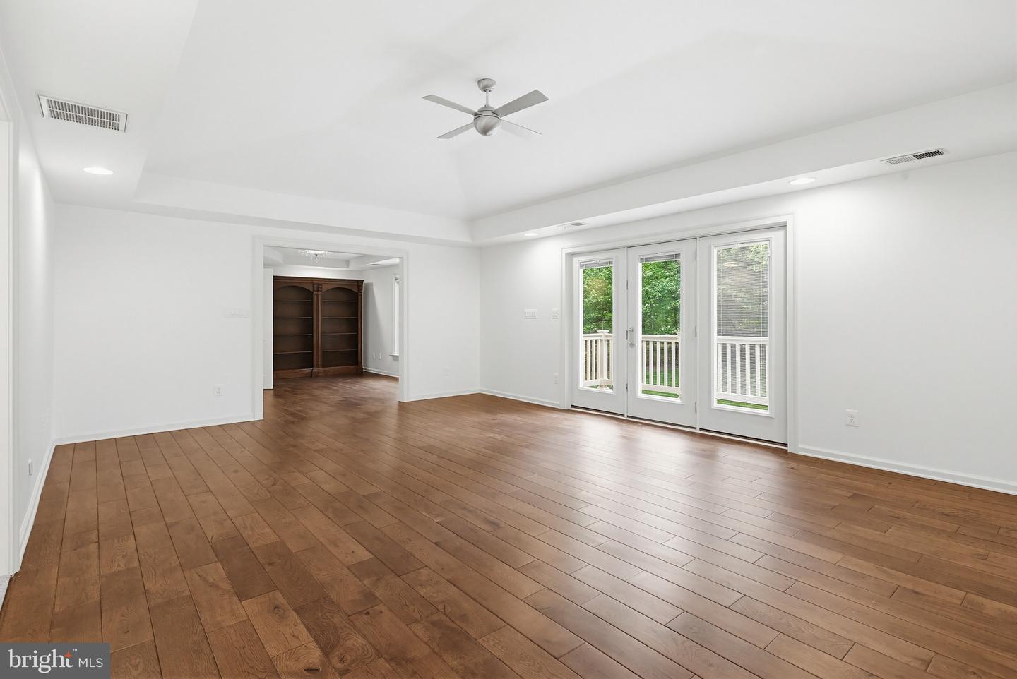 Ellicott City, Maryland, 21042, United States, 5 Bedrooms Bedrooms, ,5 BathroomsBathrooms,Residential,Active,2043423
