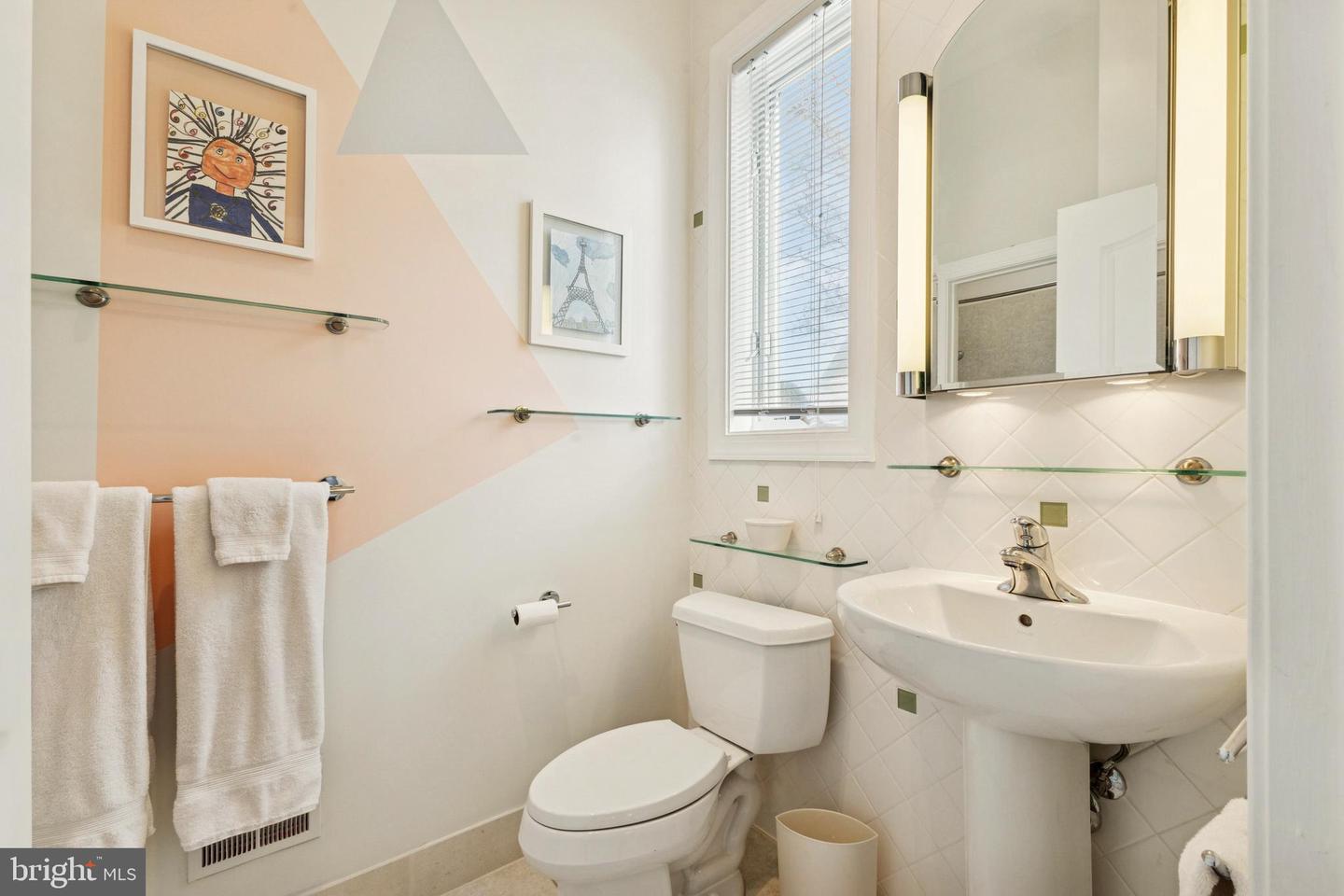 Gainesville, Virginia, 20155, United States, 3 Bedrooms Bedrooms, ,5 BathroomsBathrooms,Residential,Active,2015424