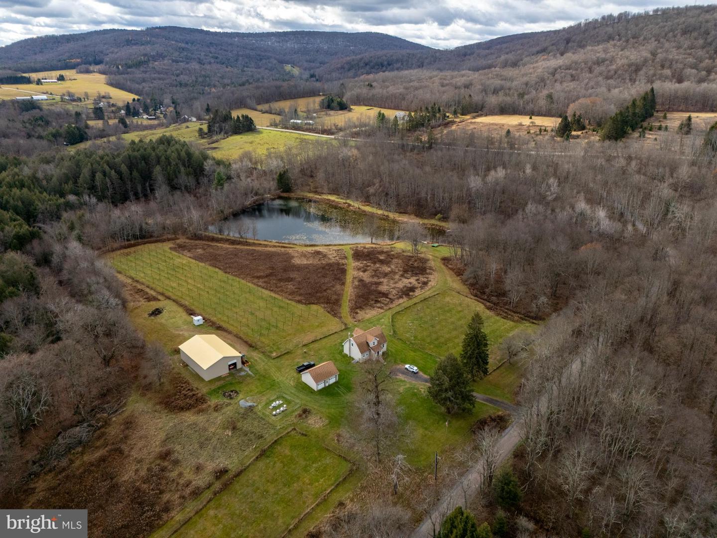 Waymart, Pennsylvania, 18472, United States, 4 Bedrooms Bedrooms, ,2 BathroomsBathrooms,Residential,Active,2007156