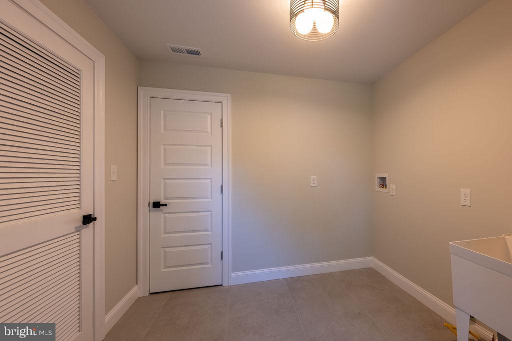 Haddonfield, New Jersey, 08033, United States, 4 Bedrooms Bedrooms, ,4 BathroomsBathrooms,Residential,Active,1886827