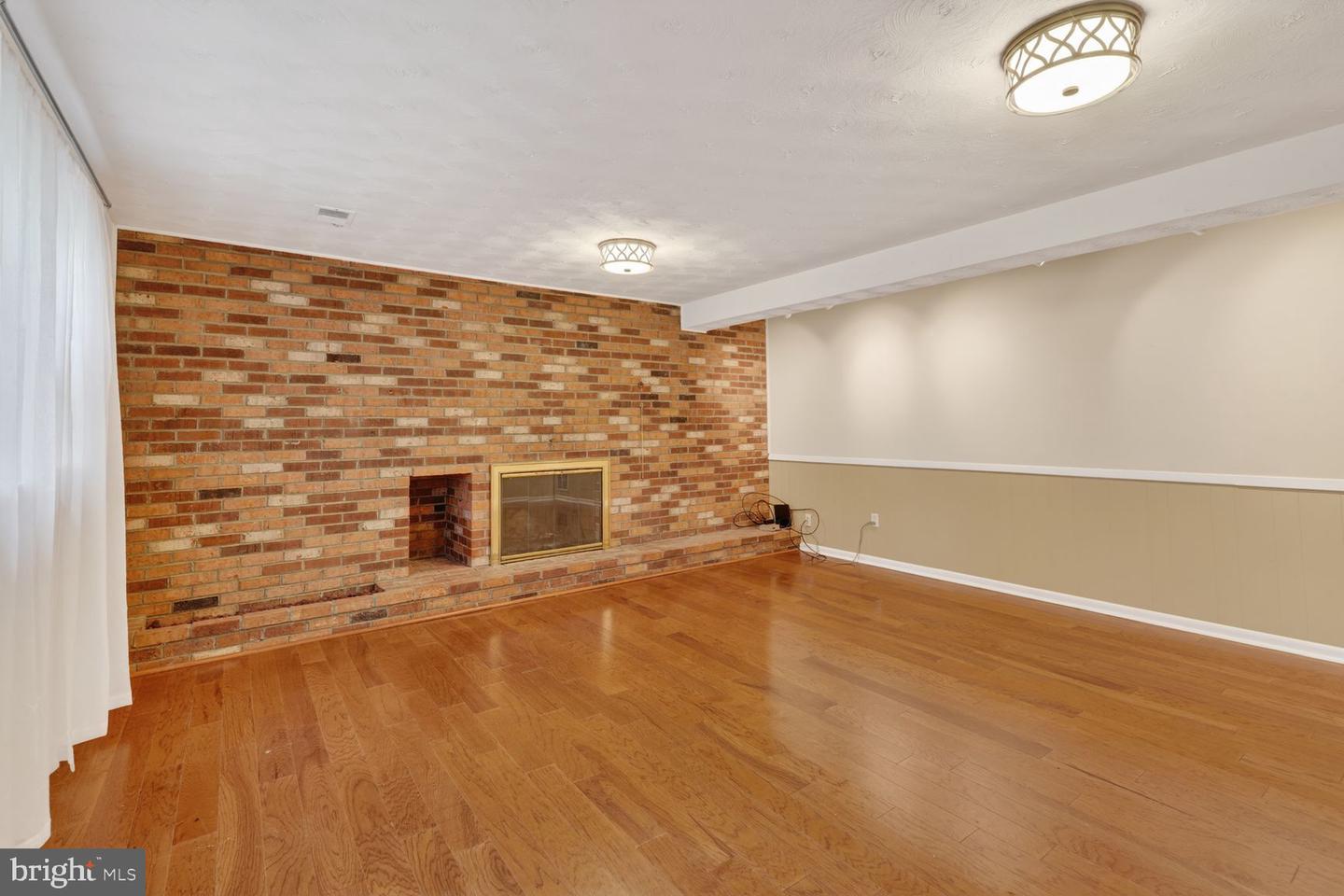 Falls Church, Virginia, 22043, United States, 4 Bedrooms Bedrooms, ,3 BathroomsBathrooms,Residential,Active,2045048