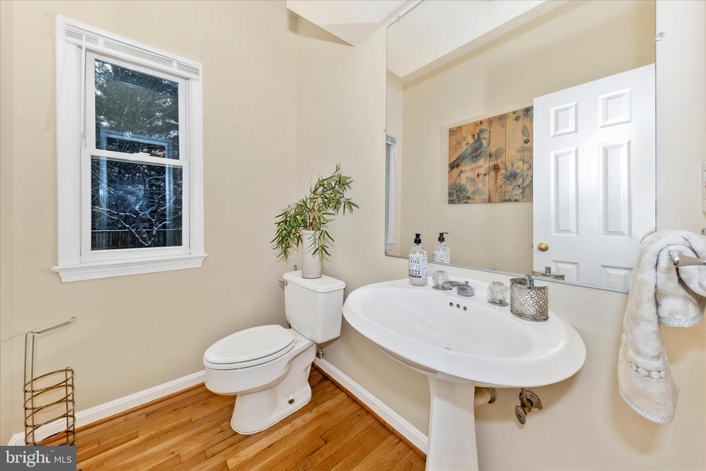 Potomac, Maryland, 20854, United States, 4 Bedrooms Bedrooms, ,5 BathroomsBathrooms,Residential,Active,2002617