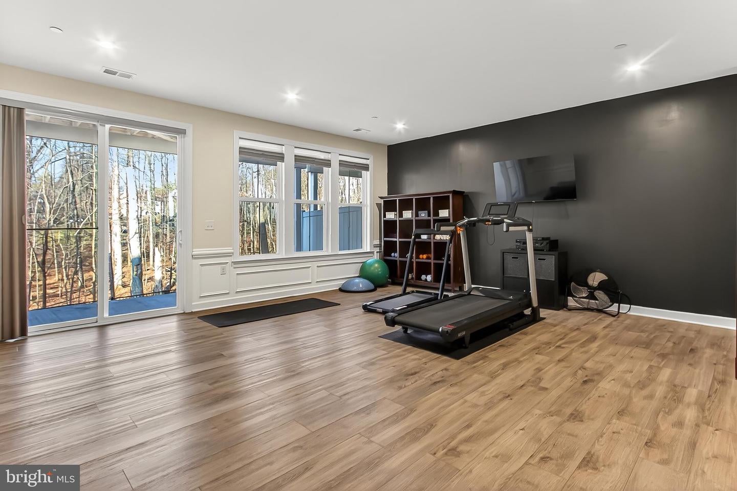 Fairfax, Virginia, 22033, United States, 4 Bedrooms Bedrooms, ,5 BathroomsBathrooms,Residential,Active,2010219