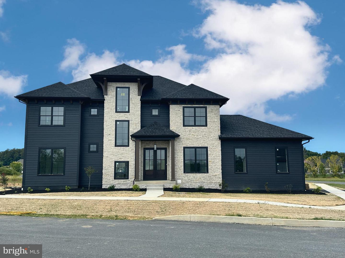 Lancaster, Pennsylvania, 17601, United States, 4 Bedrooms Bedrooms, ,5 BathroomsBathrooms,Residential,Active,1941391