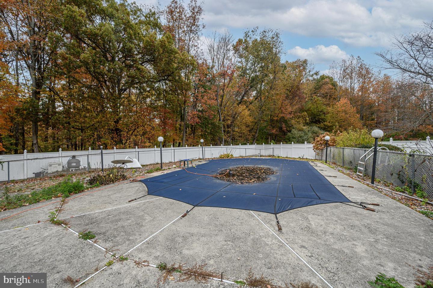 Monmouth Junction, New Jersey, 08852, United States, 5 Bedrooms Bedrooms, ,5 BathroomsBathrooms,Residential,Active,1987239