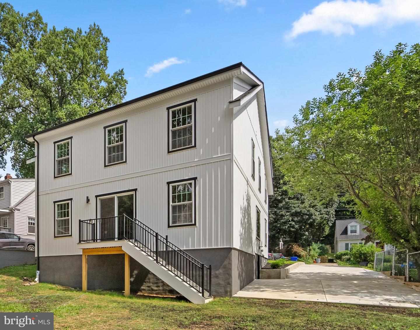Kensington, Maryland, 20895, United States, 5 Bedrooms Bedrooms, ,4 BathroomsBathrooms,Residential,Active,1904171