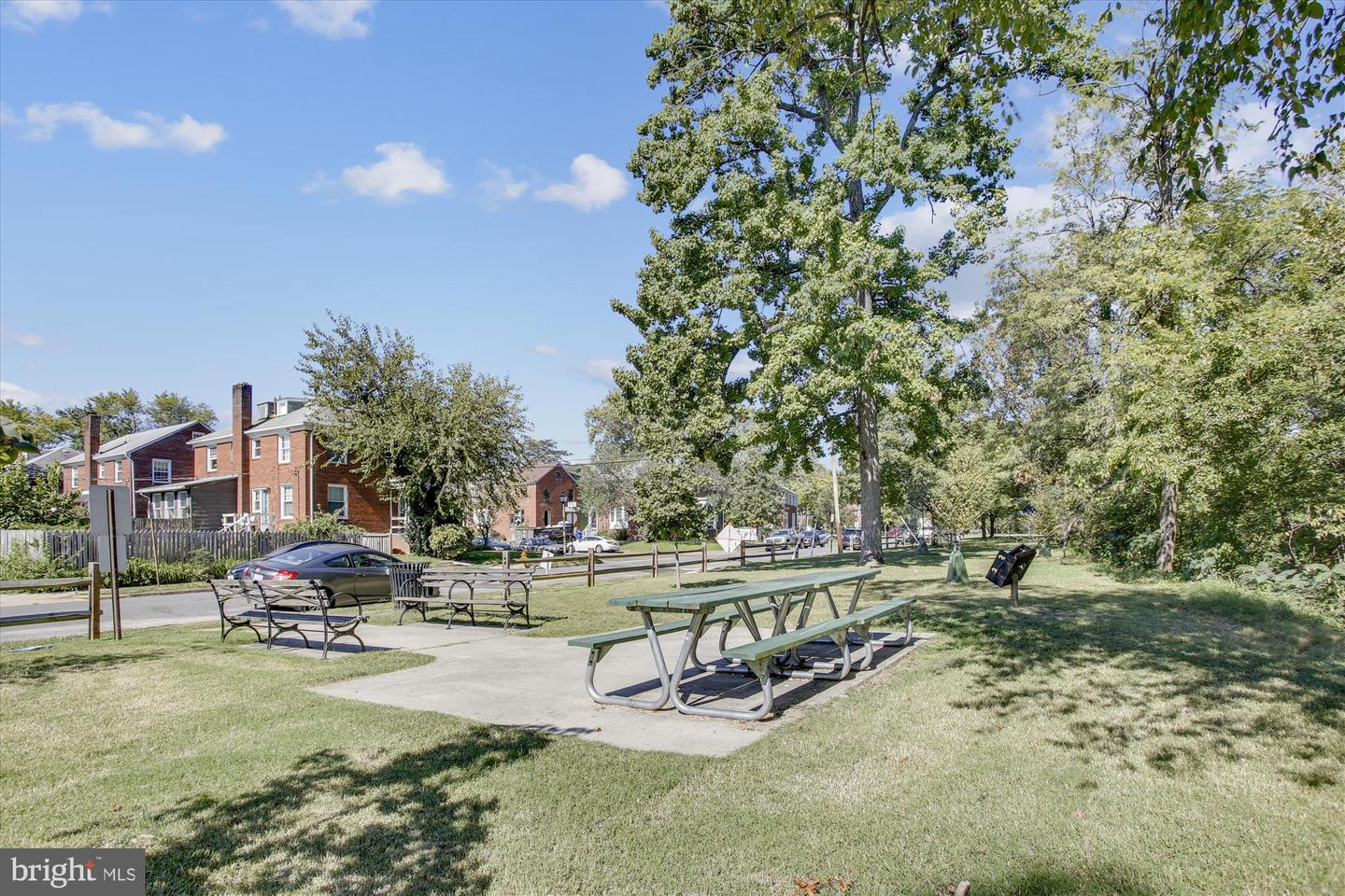 Arlington, Virginia, 22202, United States, 5 Bedrooms Bedrooms, ,3 BathroomsBathrooms,Residential,Active,1926909