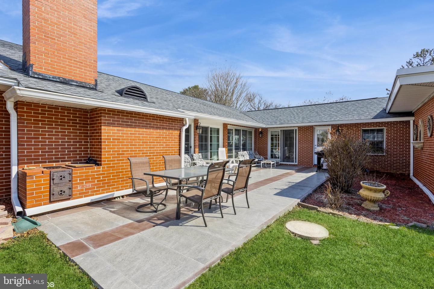 Baltimore, Maryland, 21208, United States, 7 Bedrooms Bedrooms, ,7 BathroomsBathrooms,Residential,Active,2043436