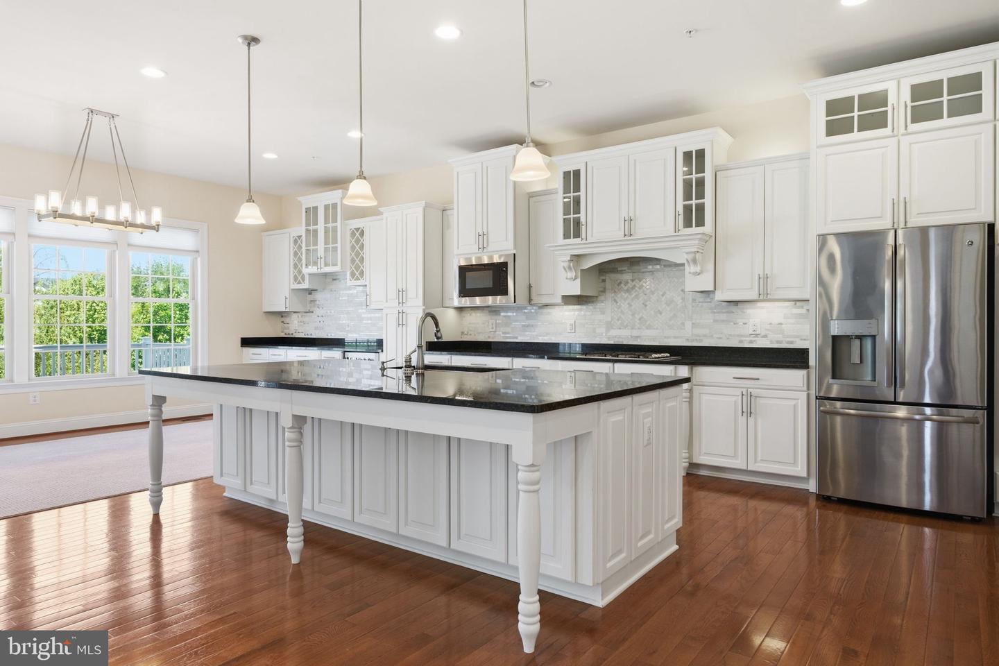 Clarksburg, Maryland, 20871, United States, 5 Bedrooms Bedrooms, ,5 BathroomsBathrooms,Residential,Contingent,2045769
